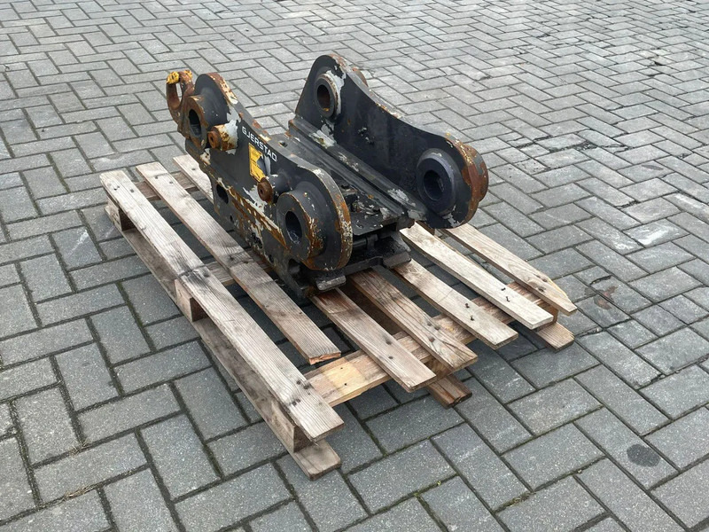 Gjerstad G60 | KM60 | S60 | HYDRAULIC QUICK COUPLER | M318F - Quick coupler for Construction machinery: picture 4 Gjerstad G60 | KM60 | S60 | HYDRAULIC QUICK COUPLER | M318F - Quick coupler for Construction machinery: picture 4