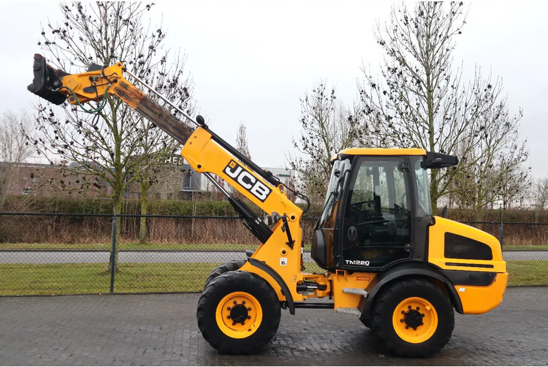 JCB TM220 T4 A | QUICK COUPLER | RIDE CONTROL - Telescopic wheel loader: picture 1 JCB TM220 T4 A | QUICK COUPLER | RIDE CONTROL - Telescopic wheel loader: picture 1