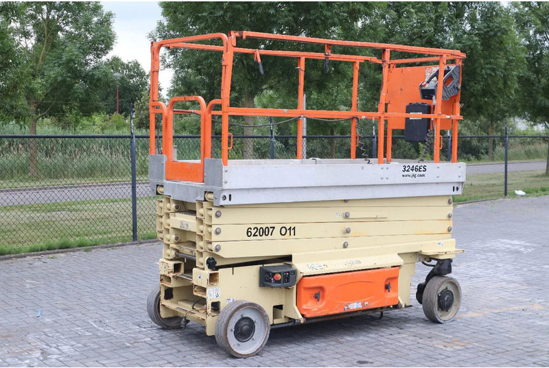 JLG 3246 ES | 12 METER | 320 KG - Scissor lift: picture 5 JLG 3246 ES | 12 METER | 320 KG - Scissor lift: picture 5