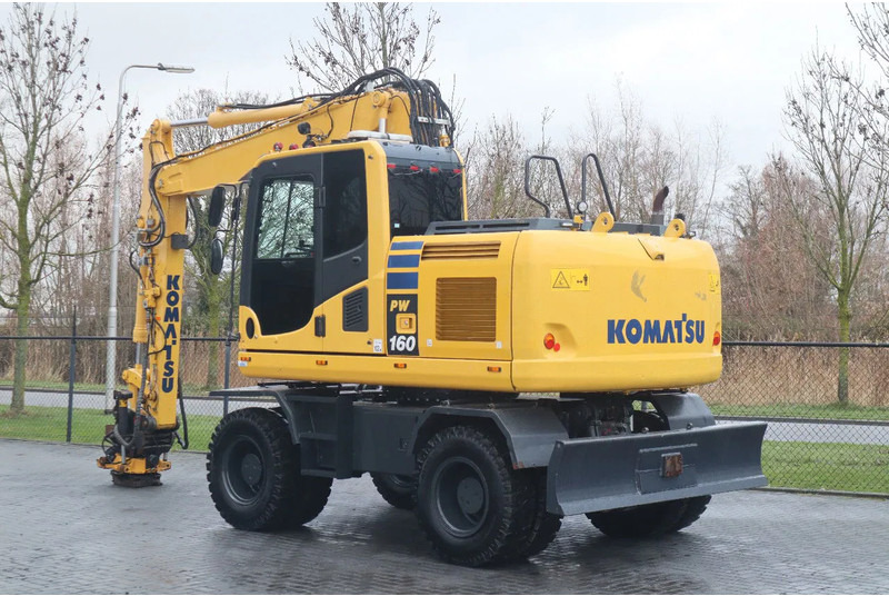 Komatsu PW 160-10 | ROTOTILT | NEW TIRES - Wheel excavator: picture 3 Komatsu PW 160-10 | ROTOTILT | NEW TIRES - Wheel excavator: picture 3