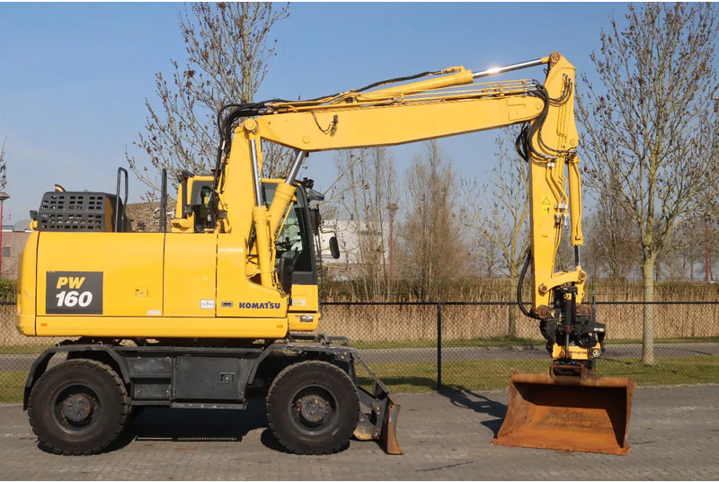 Komatsu PW160-11 | ENGCON TILTROTATOR | BUCKET | TRAILER HYDR. - Wheel excavator: picture 4 Komatsu PW160-11 | ENGCON TILTROTATOR | BUCKET | TRAILER HYDR. - Wheel excavator: picture 4