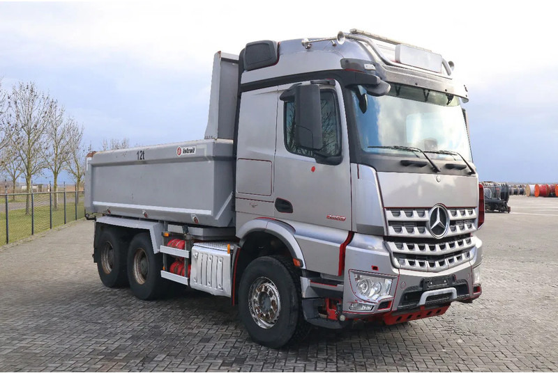 Mercedes-Benz Arocs 2658 2858 | 6X4 EURO 6 BIG AXLES | RETARDER | ENGINE PROBLEM - Tipper: picture 3 Mercedes-Benz Arocs 2658 2858 | 6X4 EURO 6 BIG AXLES | RETARDER | ENGINE PROBLEM - Tipper: picture 3