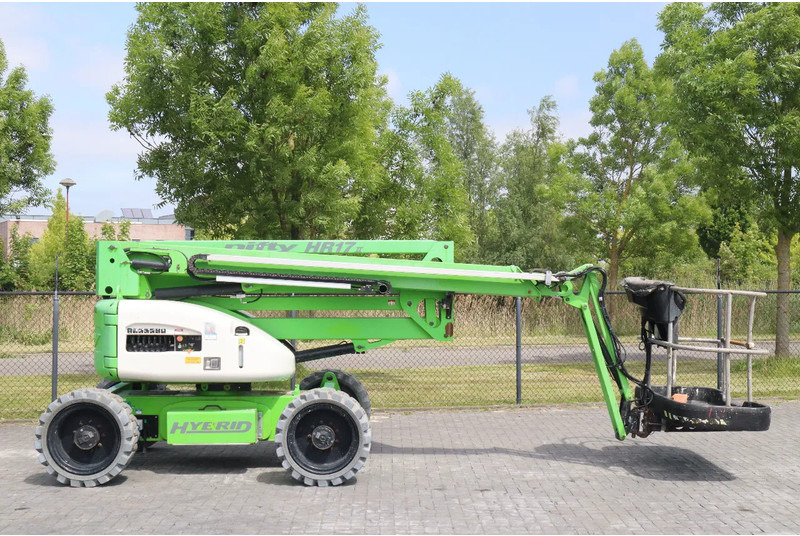Niftylift HR17 HYBRID MKII | 17 METER | LOW HOURS - Articulated boom: picture 4 Niftylift HR17 HYBRID MKII | 17 METER | LOW HOURS - Articulated boom: picture 4