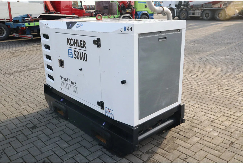SDMO R44C3 | 44 KVA | GOOD WORKING - Generator set: picture 4 SDMO R44C3 | 44 KVA | GOOD WORKING - Generator set: picture 4