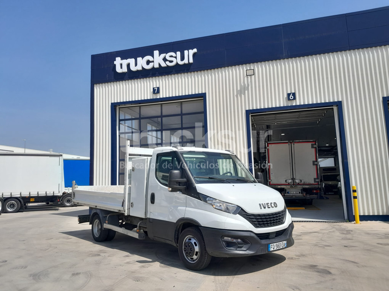 Tipper trailer IVECO DAILY 35C14: picture 6