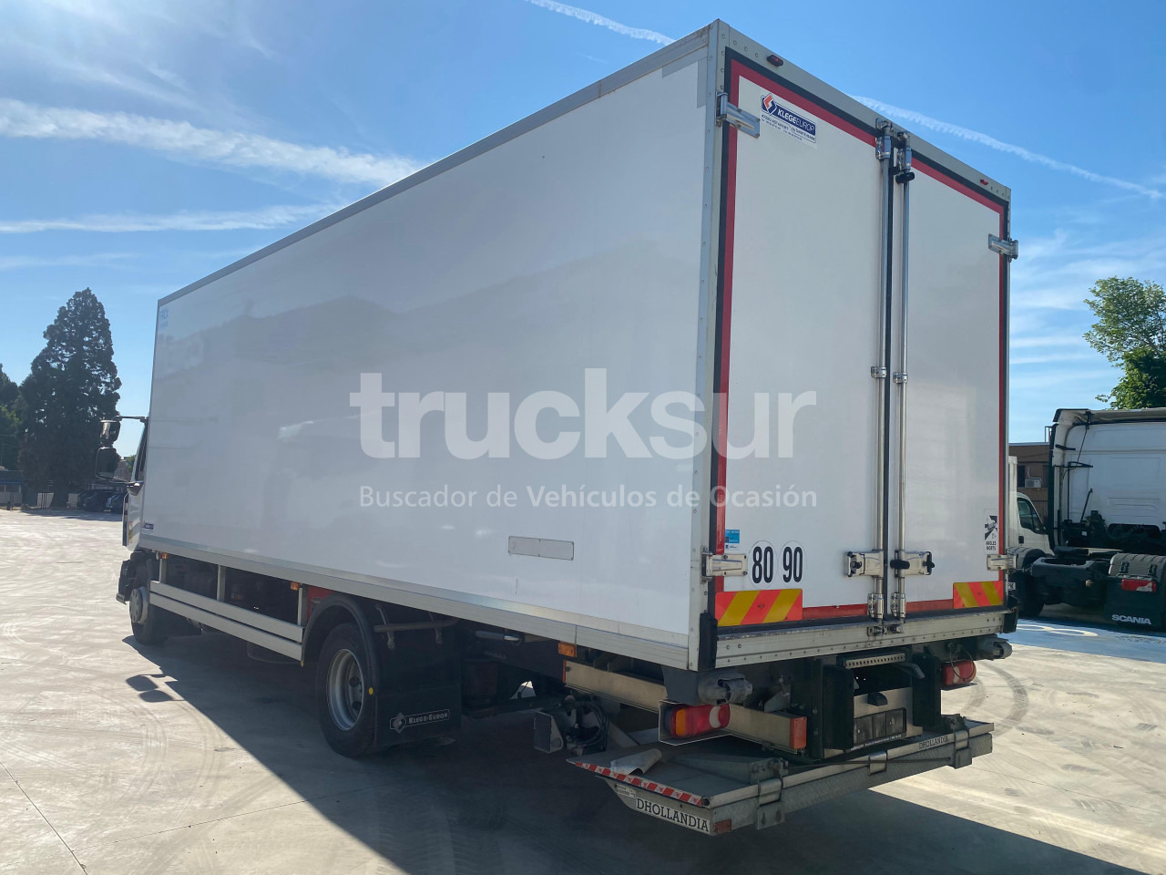 RENAULT D240.13 - Refrigerator truck: picture 4 RENAULT D240.13 - Refrigerator truck: picture 4