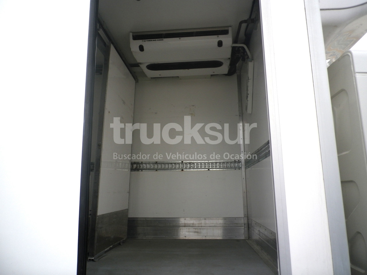 Refrigerator truck RENAULT D280.16: picture 8