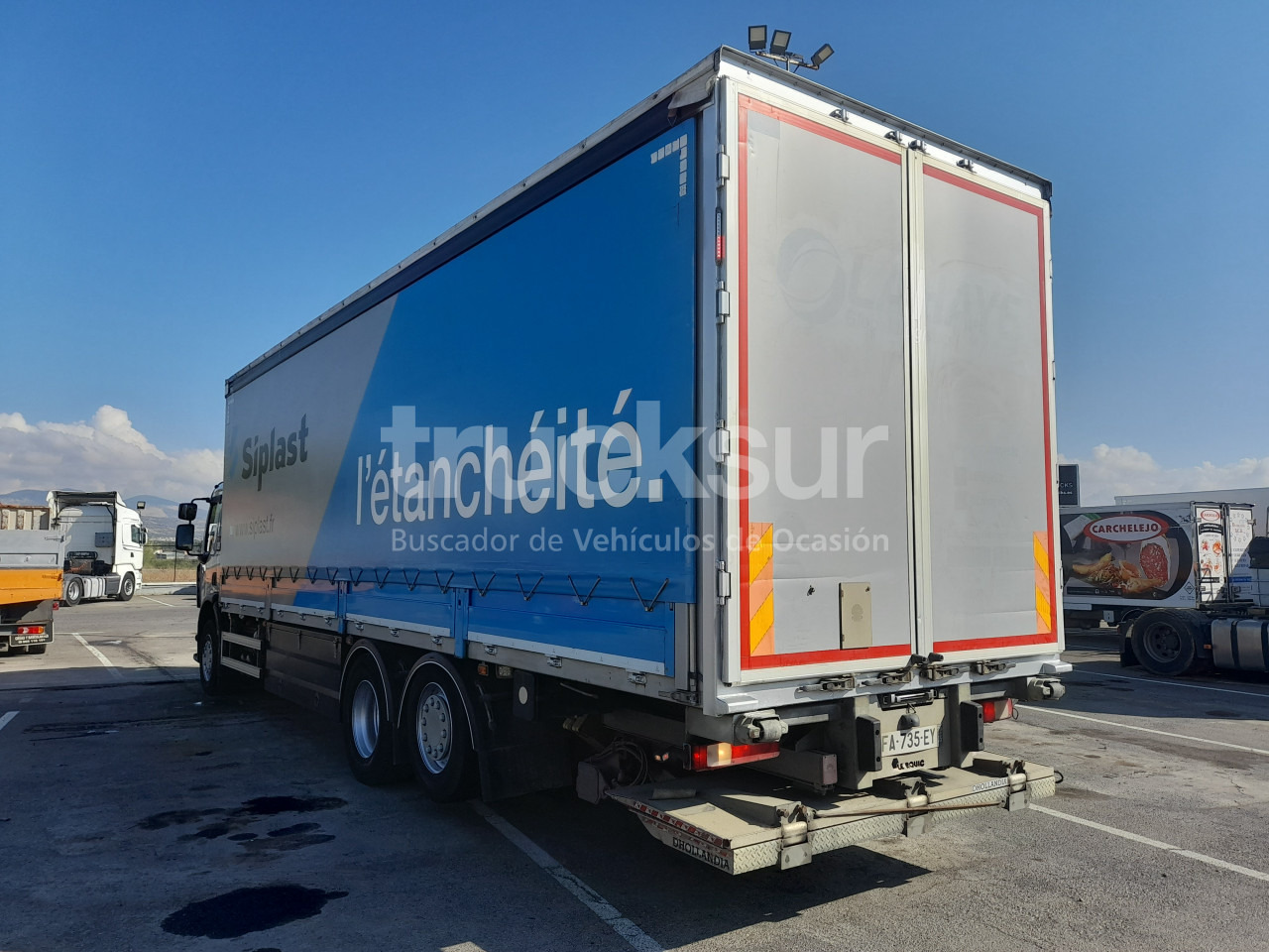 RENAULT D320.26 ejes 6x2*4 - Curtainsider truck: picture 4 RENAULT D320.26 ejes 6x2*4 - Curtainsider truck: picture 4