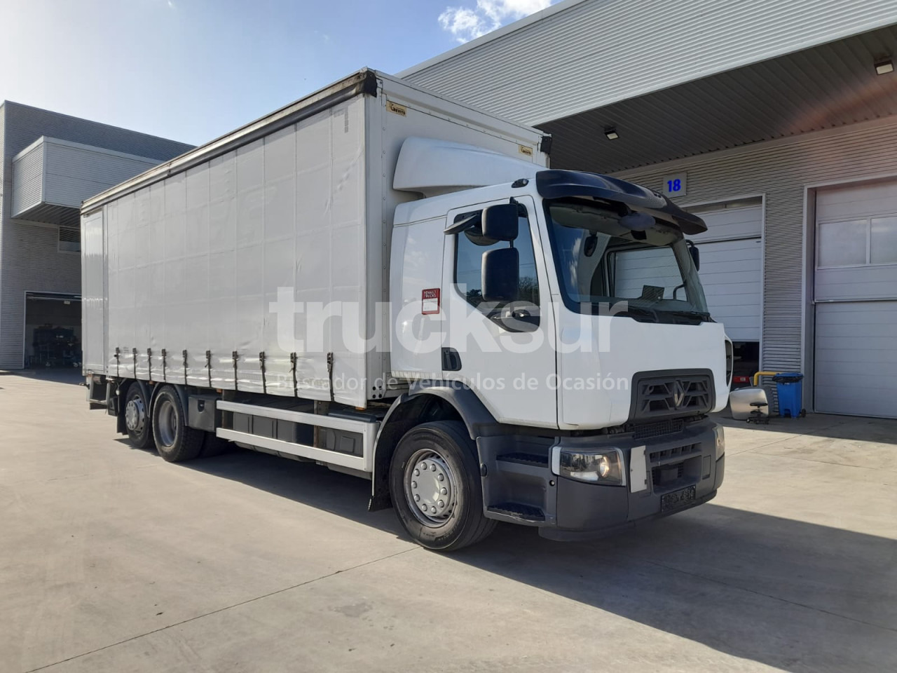 RENAULT D320 ejes 6x2*4 - Curtainsider truck: picture 2 RENAULT D320 ejes 6x2*4 - Curtainsider truck: picture 2