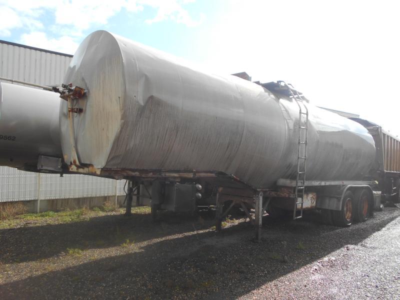 Fruehauf - Tank semi-trailer: picture 1 Fruehauf - Tank semi-trailer: picture 1