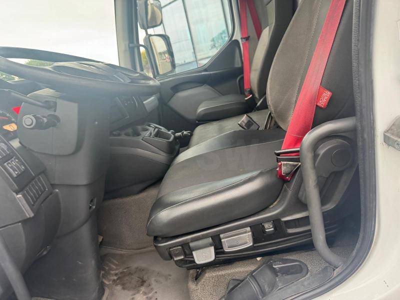 Box truck Renault D-Series: picture 11 Box truck Renault D-Series: picture 11