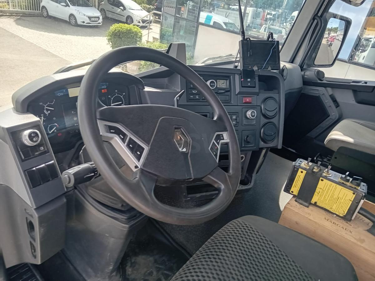 Renault Gamme C 380 - Hook lift truck: picture 3 Renault Gamme C 380 - Hook lift truck: picture 3