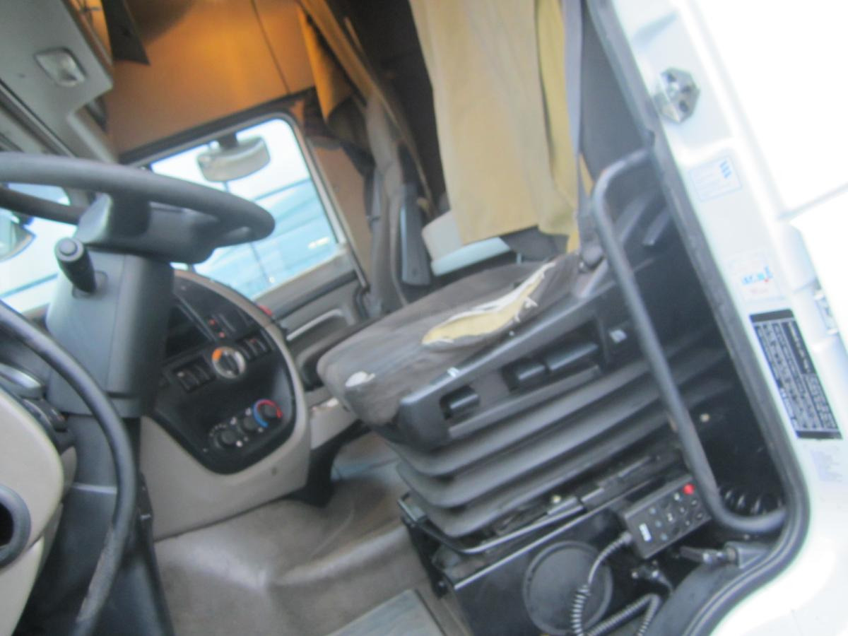 Tractor unit DAF XF105 460: picture 15
