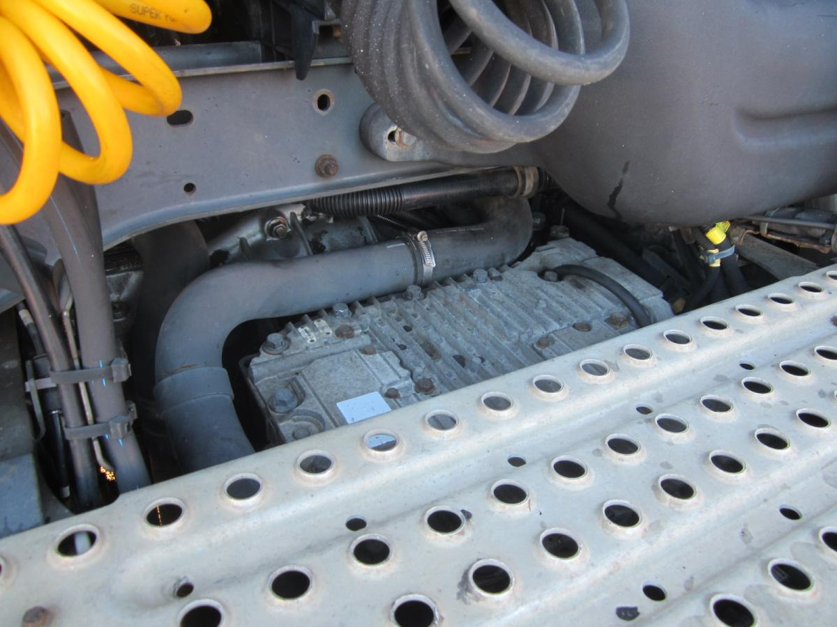 Tractor unit Renault Premium 450 DXI: picture 7