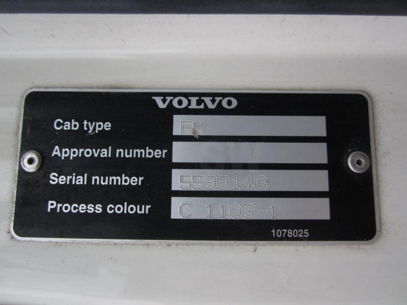 Tractor unit Volvo FM 450: picture 9