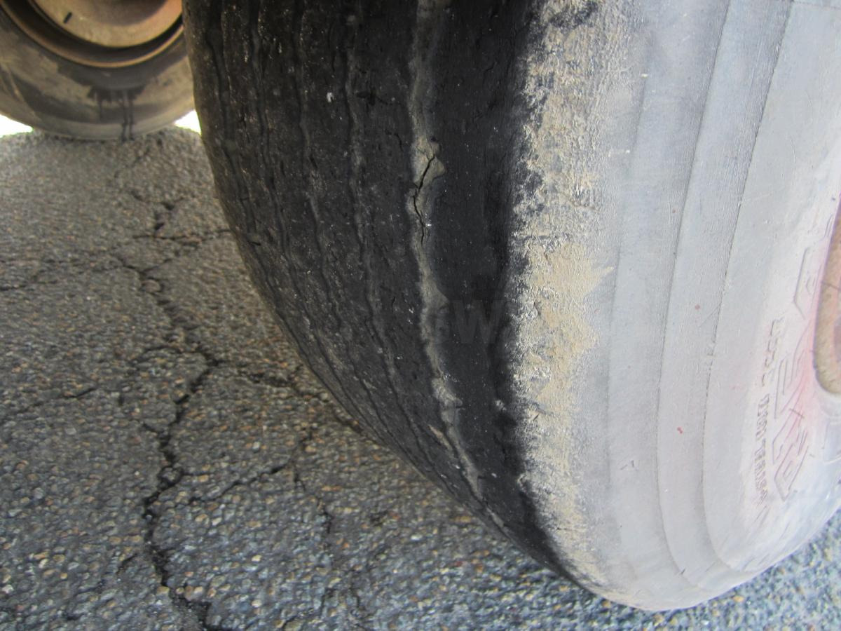 Trailor - Curtainsider semi-trailer: picture 4 Trailor - Curtainsider semi-trailer: picture 4