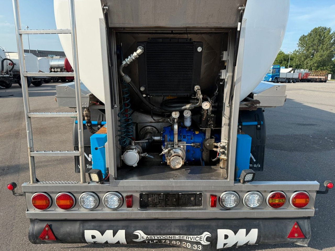 Burg VM Tarm 4 axle 33.000 L Vogelsang - Tank semi-trailer: picture 5 Burg VM Tarm 4 axle 33.000 L Vogelsang - Tank semi-trailer: picture 5