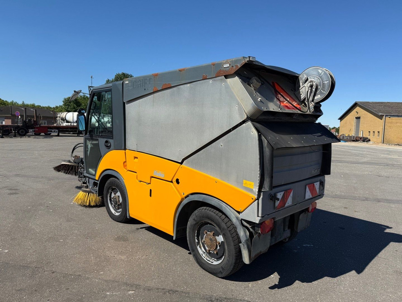 Hako Citymaster 2000 4x4 Euro 5 Kehrmaschine - Road sweeper: picture 4 Hako Citymaster 2000 4x4 Euro 5 Kehrmaschine - Road sweeper: picture 4