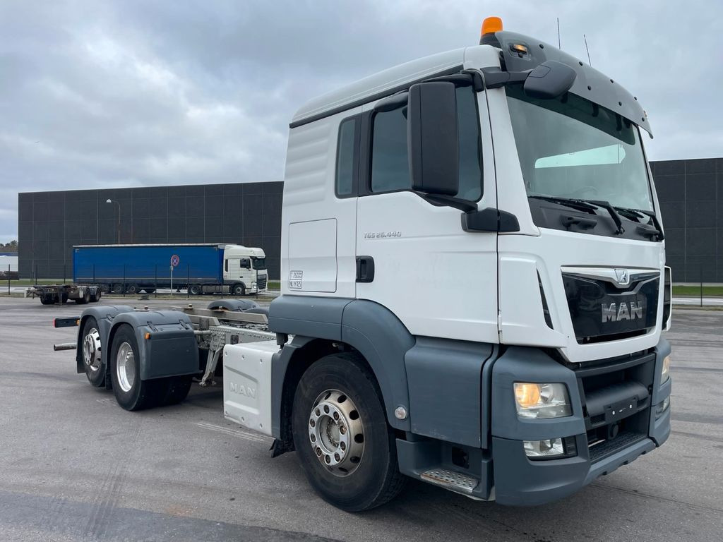 MAN TGS 26.440 6x2*4 Euro 6 Chassis ADR MAN TGS 26.440 6x2*4 Euro 6 Chassis ADR - Cab chassis truck: picture 2 MAN TGS 26.440 6x2*4 Euro 6 Chassis ADR MAN TGS 26.440 6x2*4 Euro 6 Chassis ADR - Cab chassis truck: picture 2
