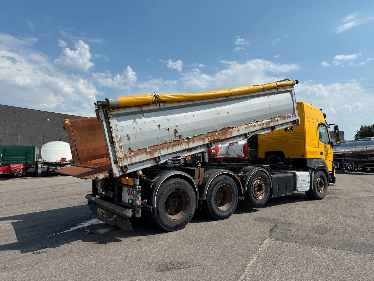 Volvo FMX500 8x4/4 Steel tipper Volvo FMX500 8x4/4 Steel tipper - Tipper: picture 3 Volvo FMX500 8x4/4 Steel tipper Volvo FMX500 8x4/4 Steel tipper - Tipper: picture 3