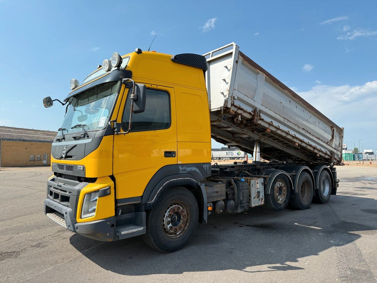 Volvo FMX500 8x4/4 Steel tipper Volvo FMX500 8x4/4 Steel tipper - Tipper: picture 1 Volvo FMX500 8x4/4 Steel tipper Volvo FMX500 8x4/4 Steel tipper - Tipper: picture 1