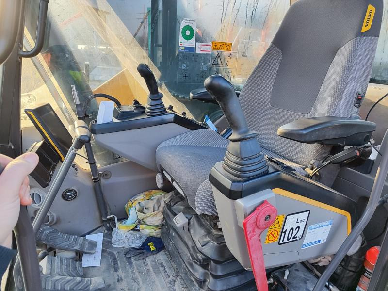 Volvo EC220EL - Crawler excavator: picture 5 Volvo EC220EL - Crawler excavator: picture 5