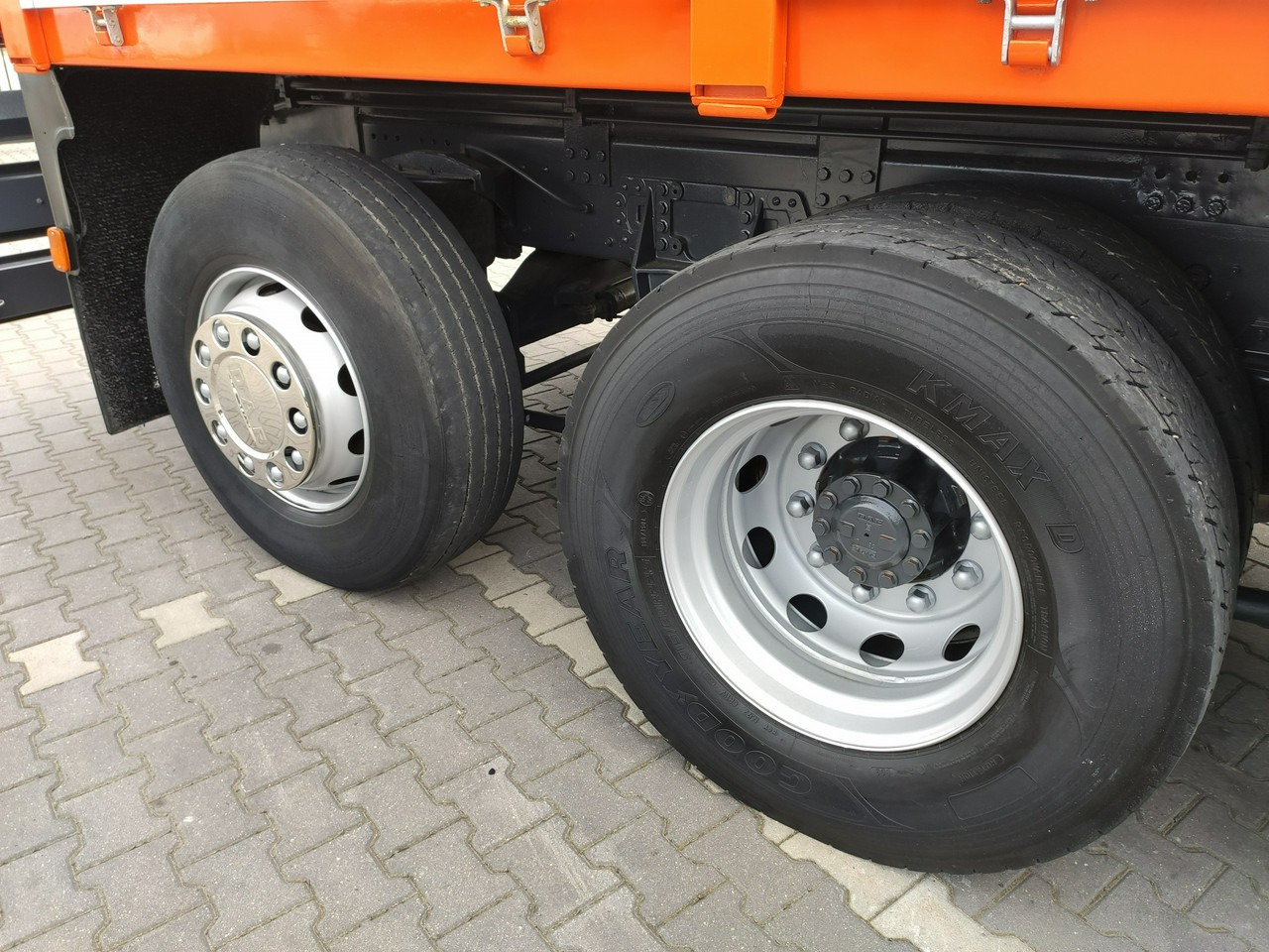 Leasing of DAF CF 85.380 6x2 Oś Skrętna Skrzynia HDS HIAB 220C + Pilot DAF CF 85.380 6x2 Oś Skrętna Skrzynia HDS HIAB 220C + Pilot: picture 25 Leasing of DAF CF 85.380 6x2 Oś Skrętna Skrzynia HDS HIAB 220C + Pilot DAF CF 85.380 6x2 Oś Skrętna Skrzynia HDS HIAB 220C + Pilot: picture 25