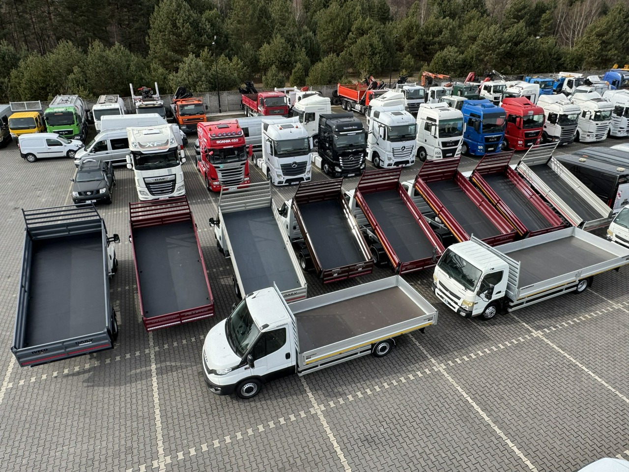 Iveco Daily 35C14 - Tipper van: picture 4 Iveco Daily 35C14 - Tipper van: picture 4