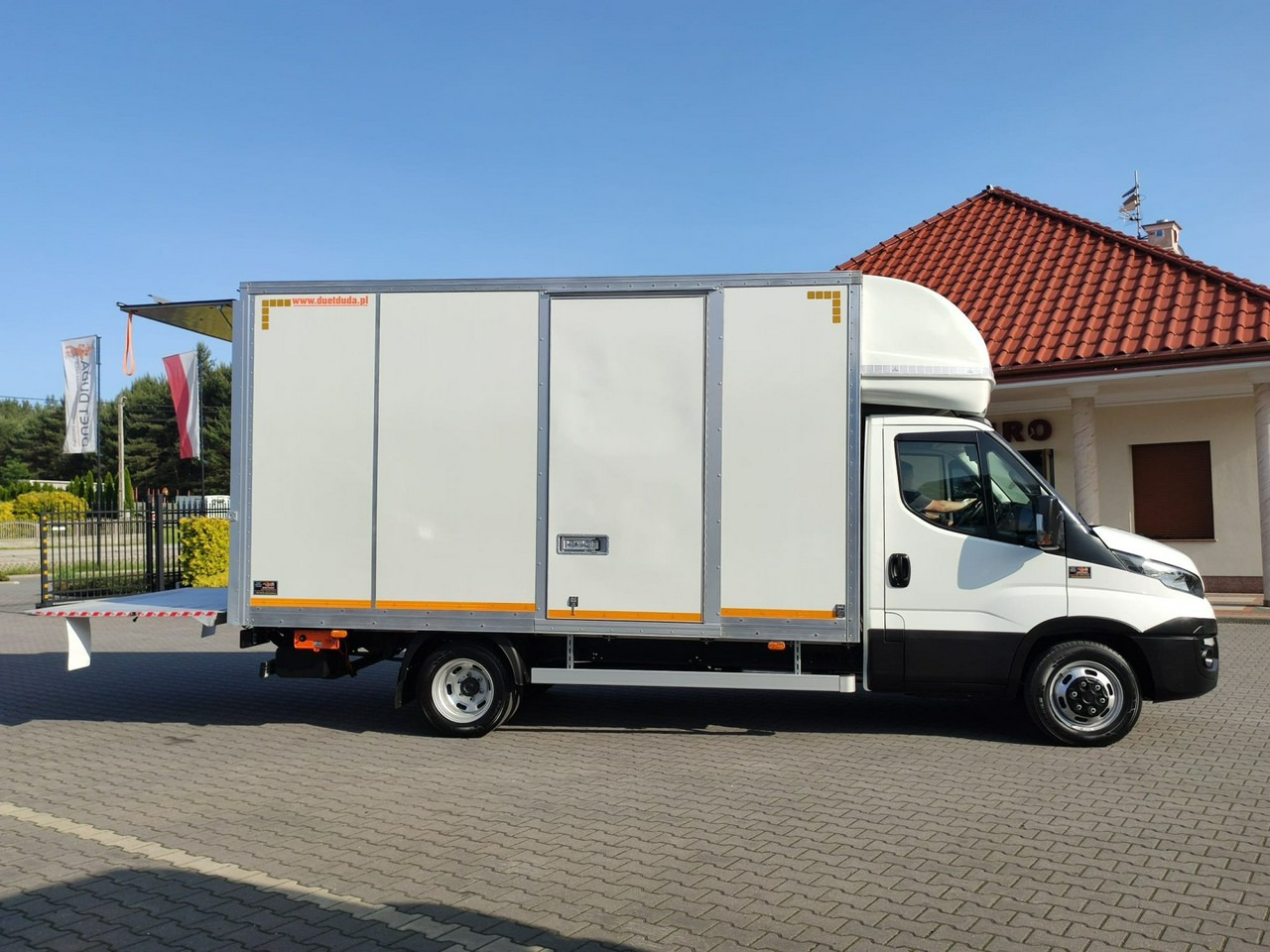 Iveco Daily 35C14 - Box van: picture 2 Iveco Daily 35C14 - Box van: picture 2