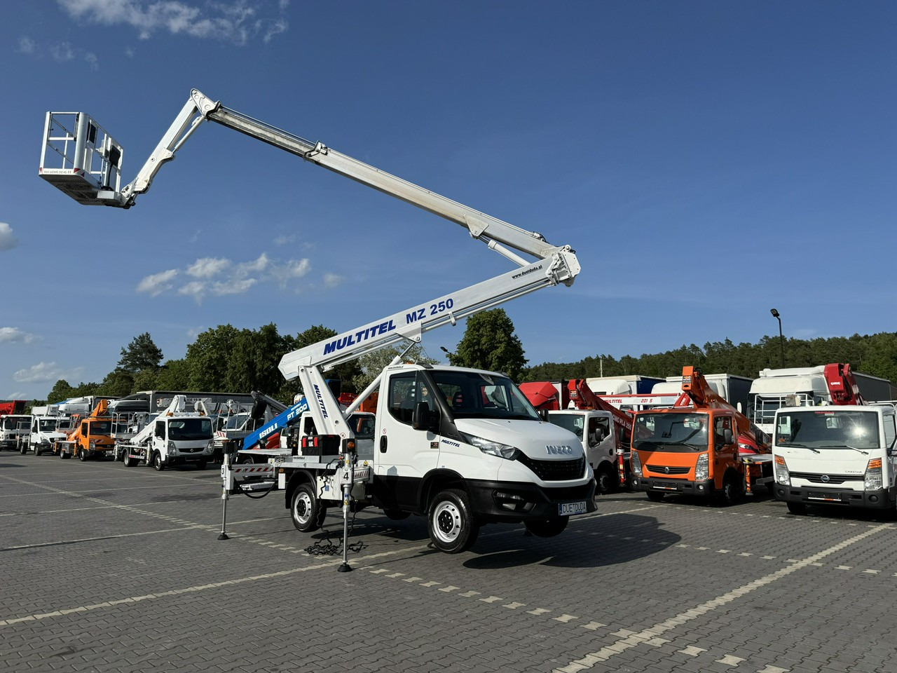 Iveco Daily 35S14 - Truck mounted aerial platform: picture 5 Iveco Daily 35S14 - Truck mounted aerial platform: picture 5