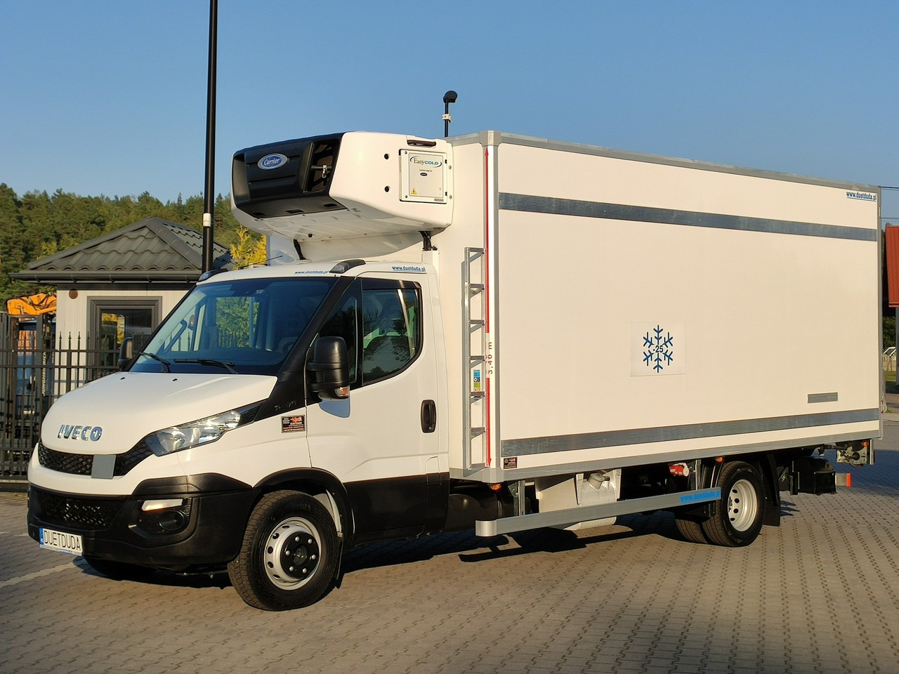 Iveco Daily 70C17 Mroźnia Ściana Grodziowa Multitemperatura - Refrigerated van: picture 4 Iveco Daily 70C17 Mroźnia Ściana Grodziowa Multitemperatura - Refrigerated van: picture 4
