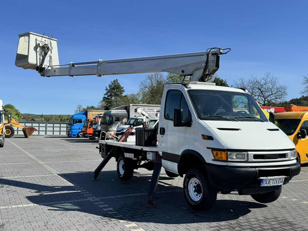 Iveco Daily - Truck mounted aerial platform: picture 2 Iveco Daily - Truck mounted aerial platform: picture 2