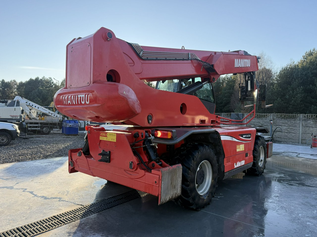 Manitou MRT 2470 + PRIVILEGE ST4 S1 ROTO Ładowarka Teleskopowa - Telescopic handler: picture 4 Manitou MRT 2470 + PRIVILEGE ST4 S1 ROTO Ładowarka Teleskopowa - Telescopic handler: picture 4