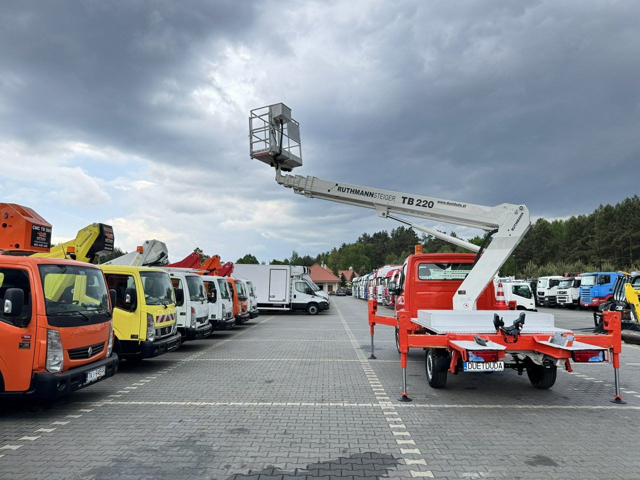 Mercedes Sprinter - Truck mounted aerial platform: picture 4 Mercedes Sprinter - Truck mounted aerial platform: picture 4