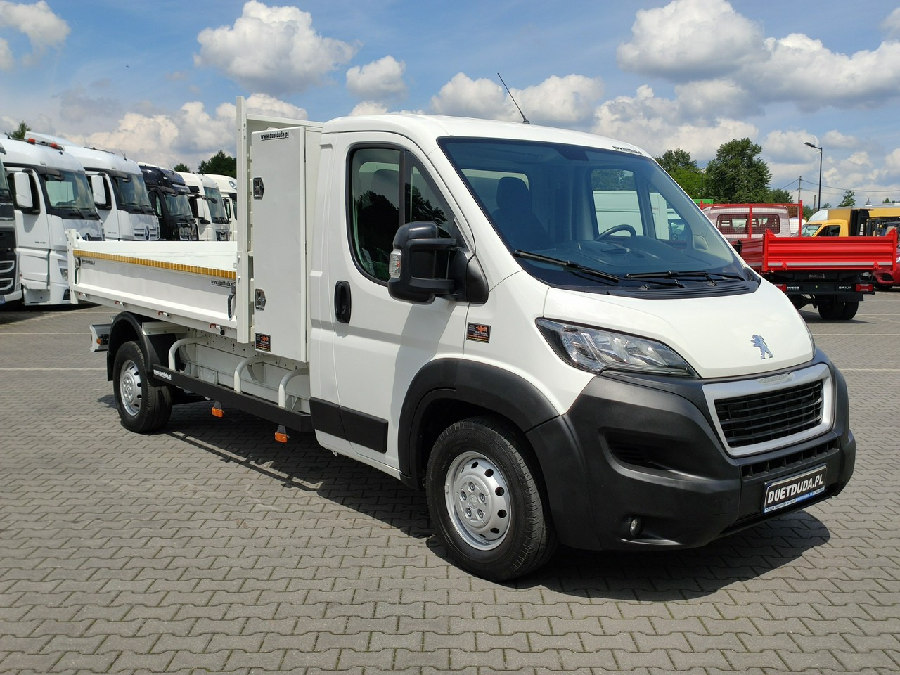 Peugeot Boxer - Tipper van: picture 4 Peugeot Boxer - Tipper van: picture 4