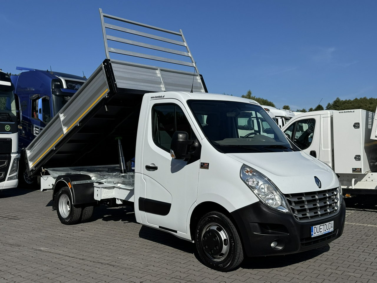 Renault Master - Tipper van: picture 3 Renault Master - Tipper van: picture 3