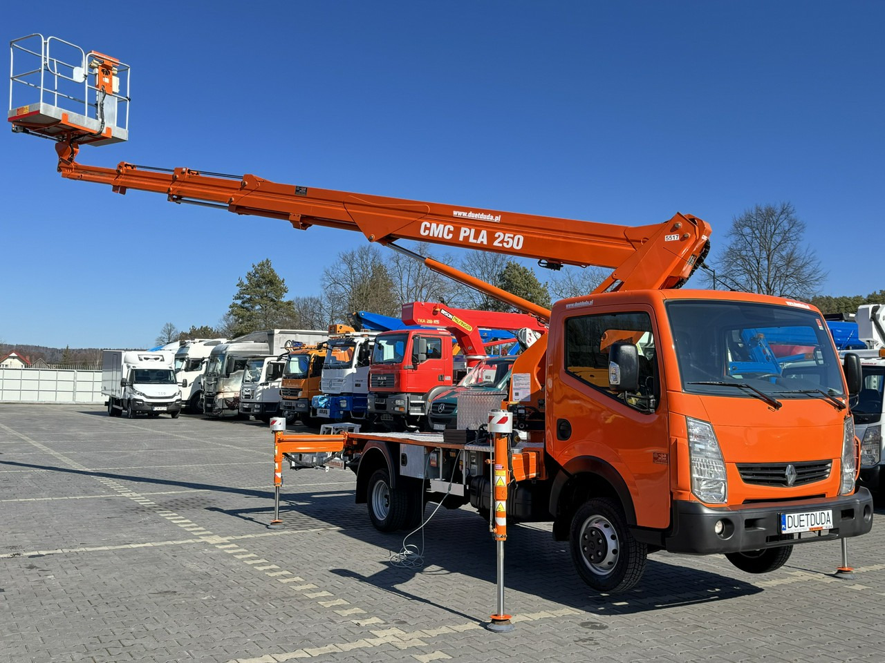 Renault Maxity - Truck mounted aerial platform: picture 2 Renault Maxity - Truck mounted aerial platform: picture 2