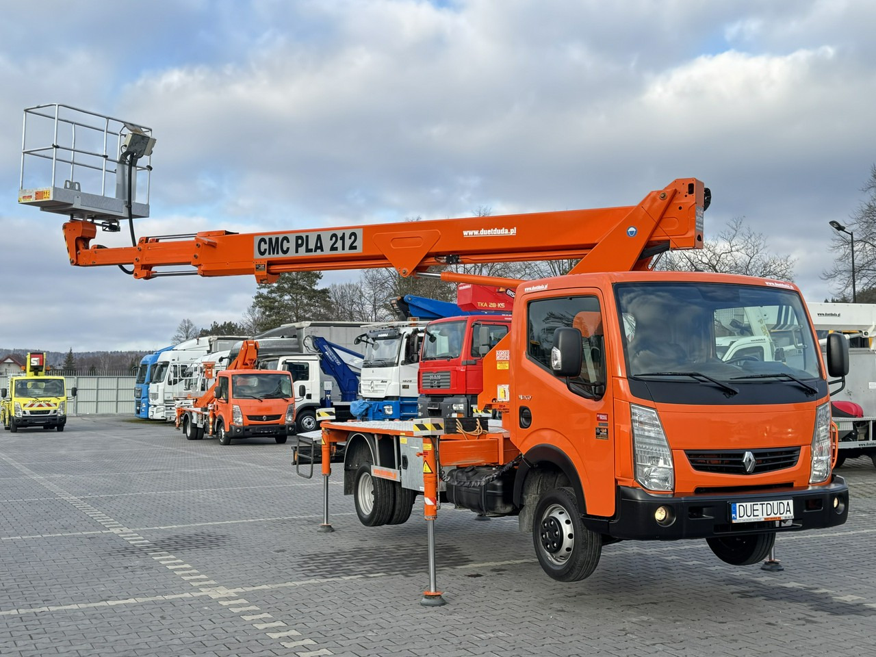 Renault Maxity - Truck mounted aerial platform: picture 5 Renault Maxity - Truck mounted aerial platform: picture 5