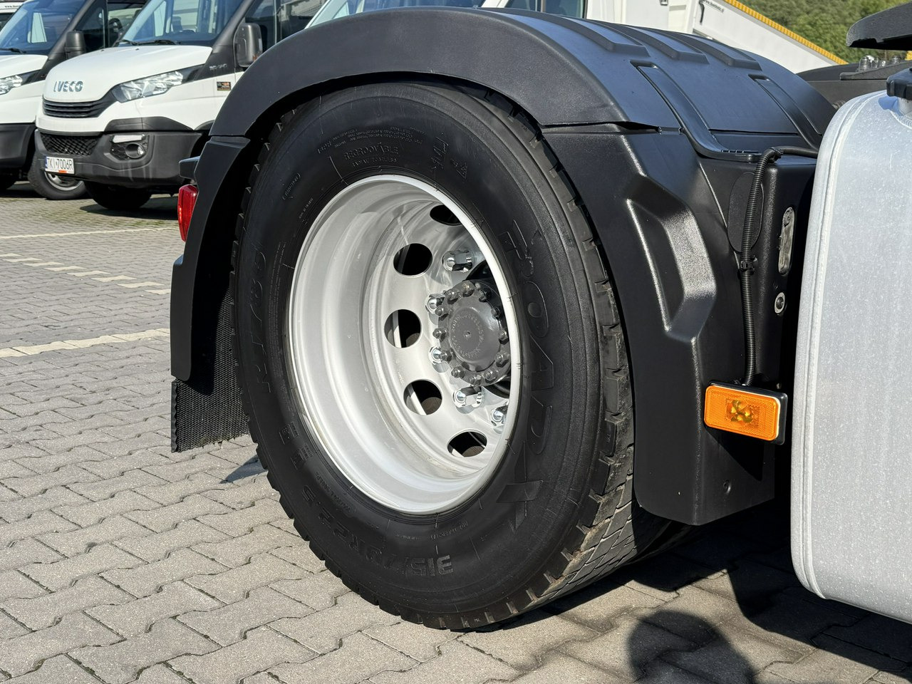 Volvo FH4 500 E6 Standard Globetrotter - Tractor unit: picture 3 Volvo FH4 500 E6 Standard Globetrotter - Tractor unit: picture 3