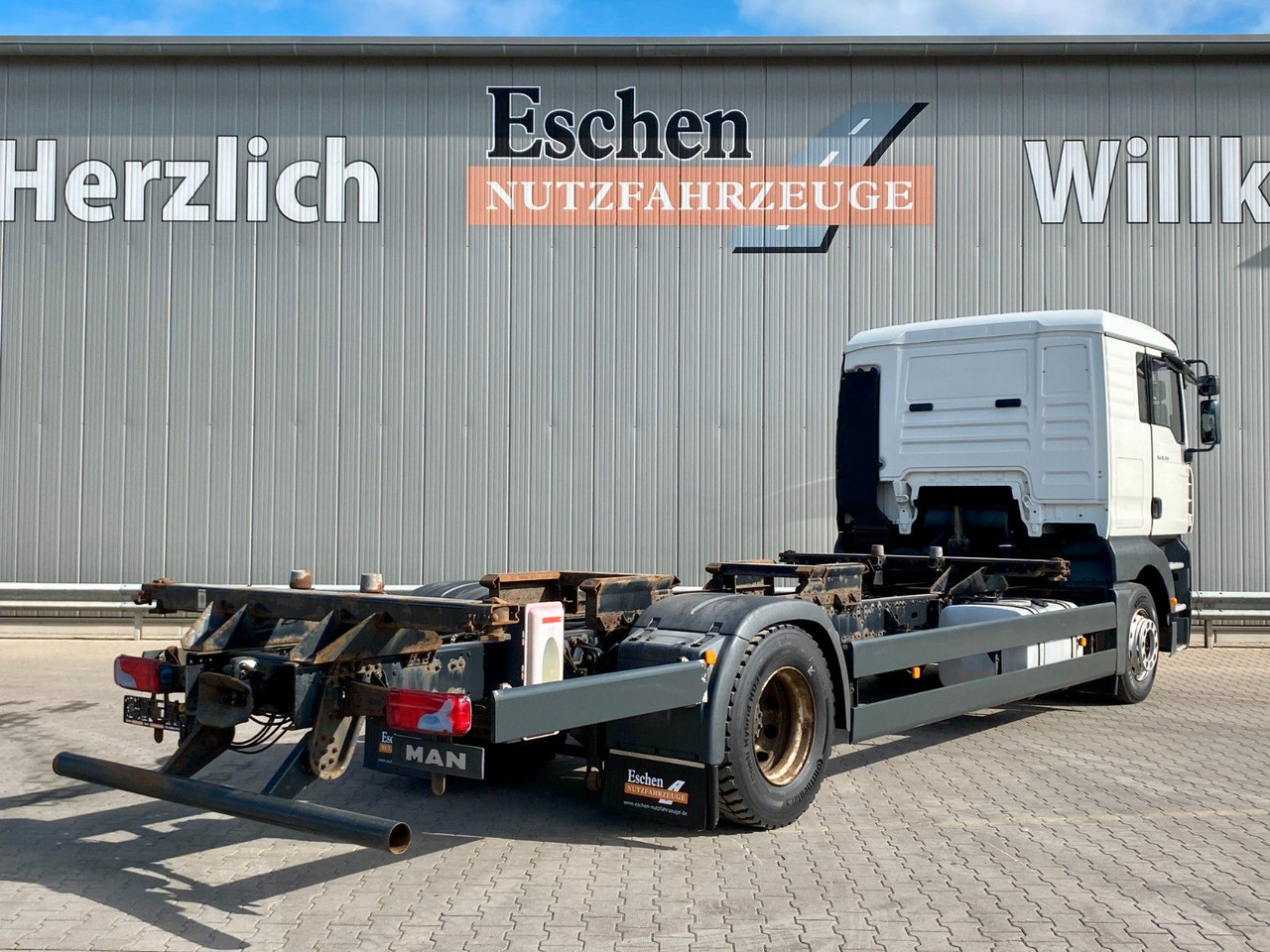 MAN TGA 18.350 LL Fahrschule*Driving school*5 Sitze MAN TGA 18.350 LL Fahrschule*Driving school*5 Sitze - Dropside/ Flatbed truck: picture 5 MAN TGA 18.350 LL Fahrschule*Driving school*5 Sitze MAN TGA 18.350 LL Fahrschule*Driving school*5 Sitze - Dropside/ Flatbed truck: picture 5