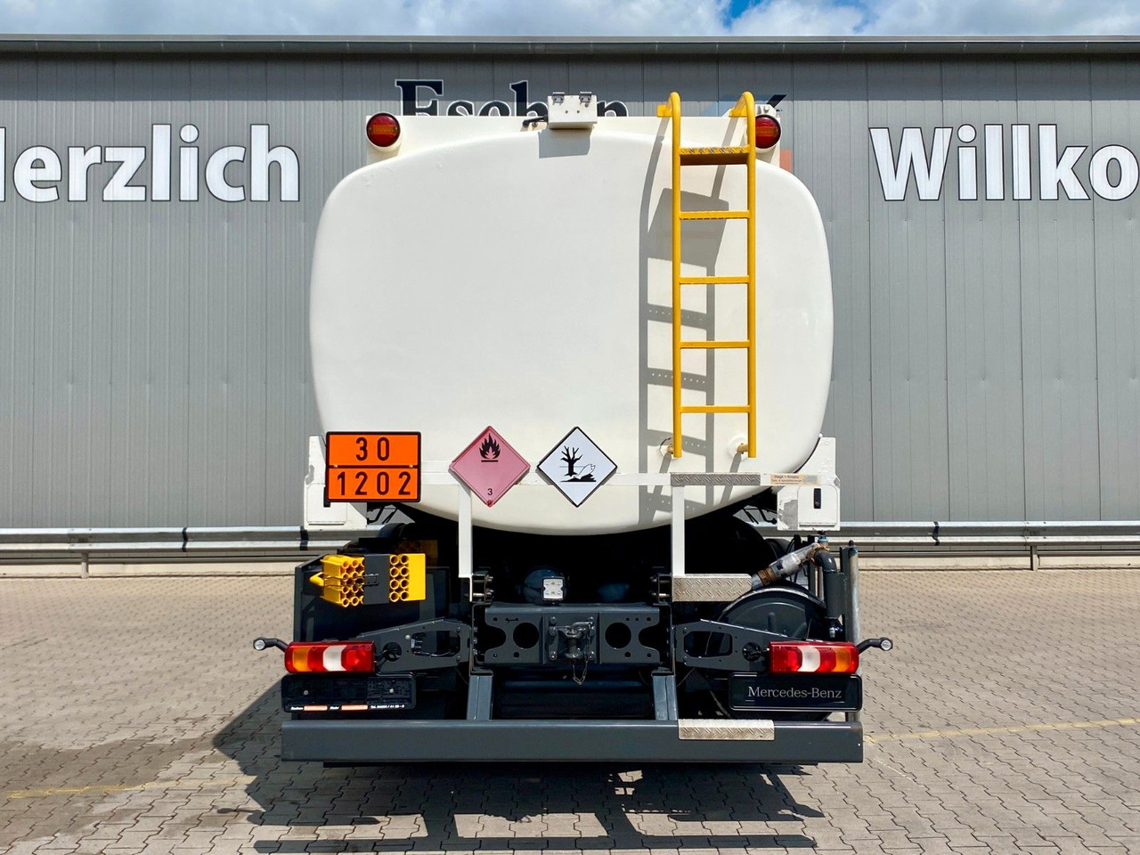 Mercedes-Benz 2540 Antos | A3*3x Kammern/20.990ltr*Kamera*Navi - Tank truck: picture 4 Mercedes-Benz 2540 Antos | A3*3x Kammern/20.990ltr*Kamera*Navi - Tank truck: picture 4