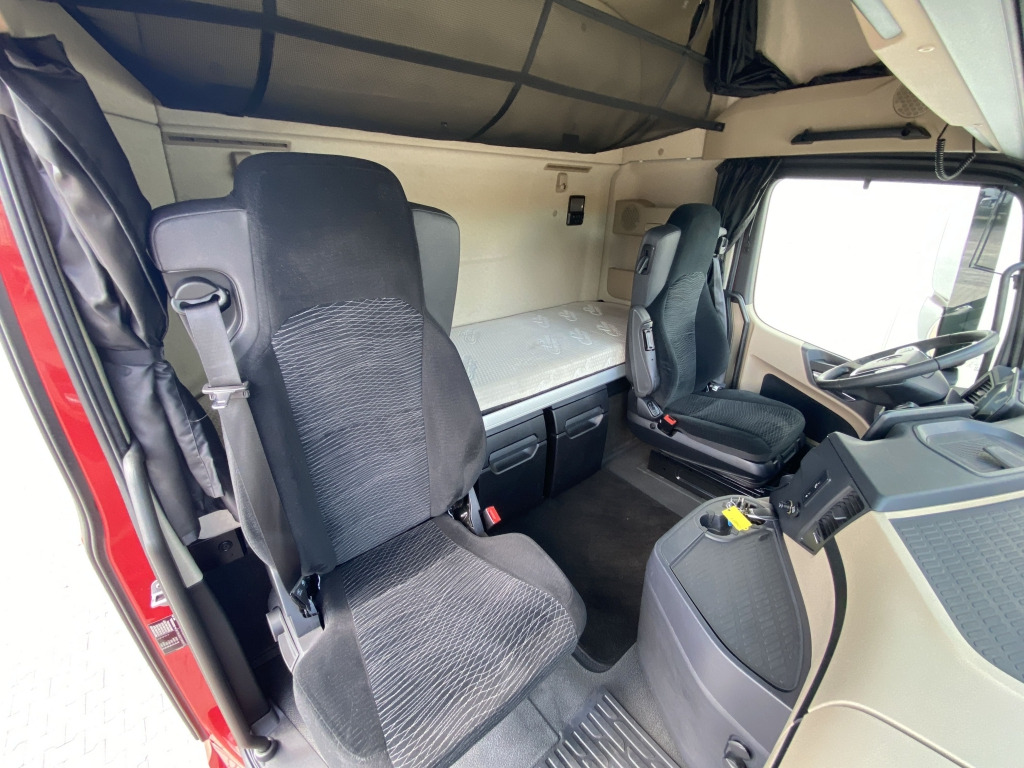 Container transporter/ Swap body truck Mercedes-Benz 2546 LL 6x2: picture 12