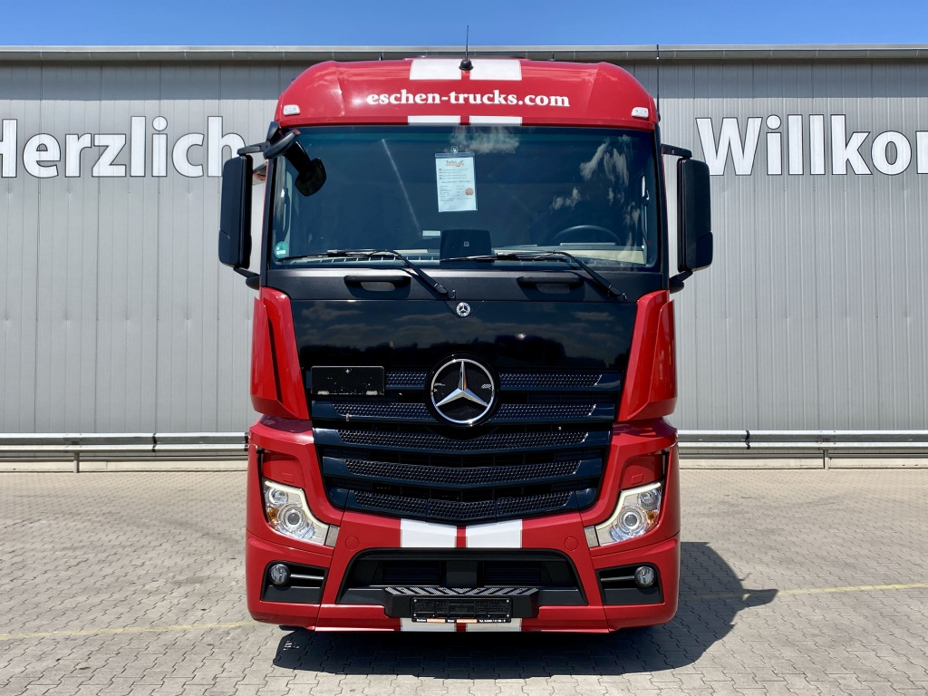 Container transporter/ Swap body truck Mercedes-Benz 2546 LL 6x2: picture 8