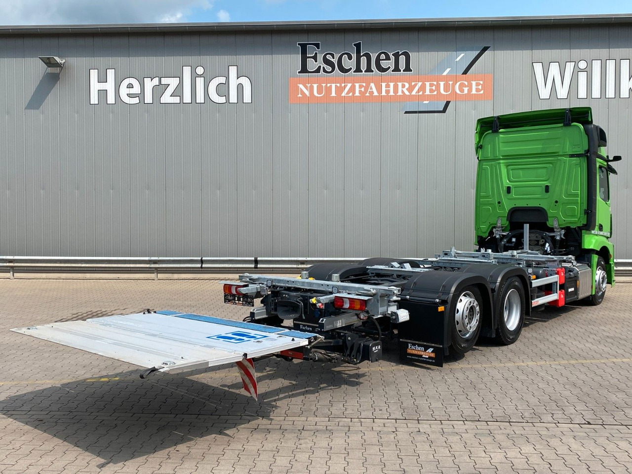 Mercedes-Benz Actros MP5 2542 L|OHNE EZ*Lenkachse*Ladebordwand - Container transporter/ Swap body truck: picture 5 Mercedes-Benz Actros MP5 2542 L|OHNE EZ*Lenkachse*Ladebordwand - Container transporter/ Swap body truck: picture 5