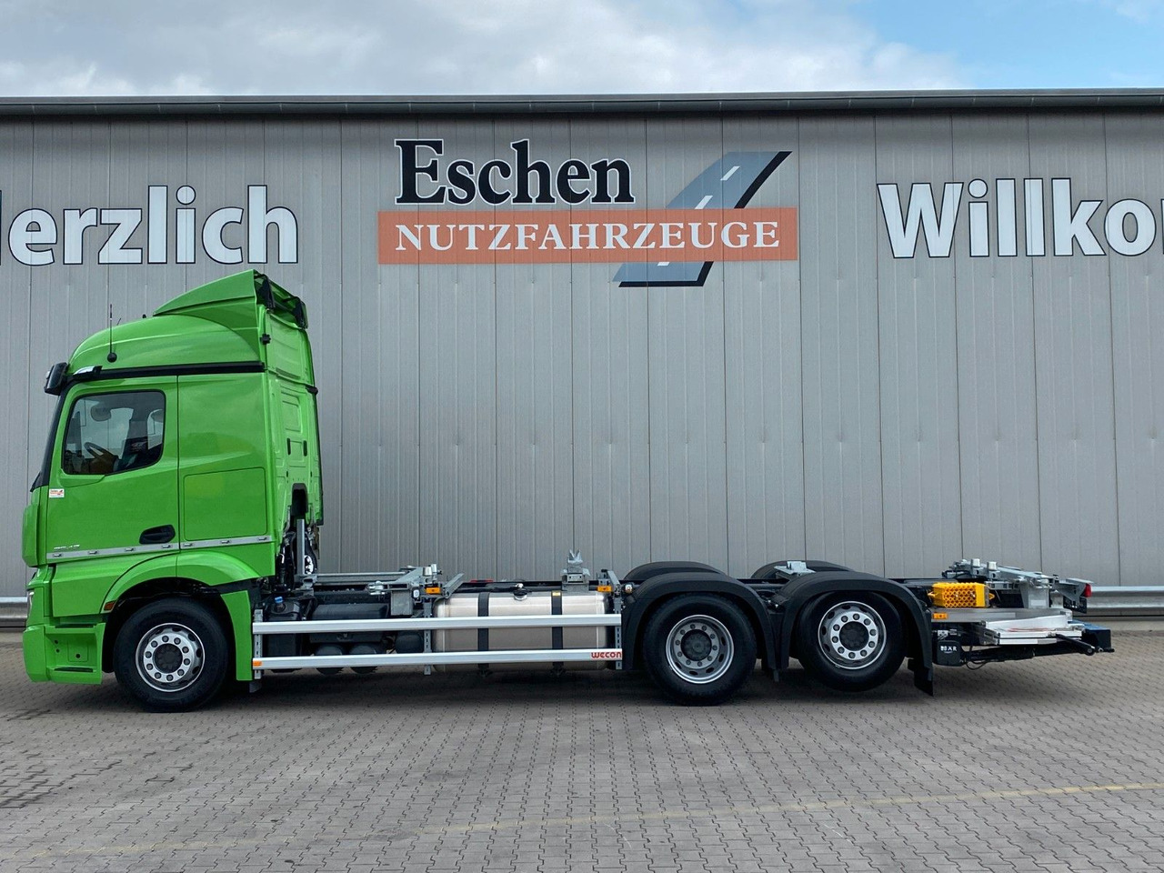 Mercedes-Benz Actros MP5 2542 L|OHNE EZ*Lenkachse*Ladebordwand - Container transporter/ Swap body truck: picture 2 Mercedes-Benz Actros MP5 2542 L|OHNE EZ*Lenkachse*Ladebordwand - Container transporter/ Swap body truck: picture 2