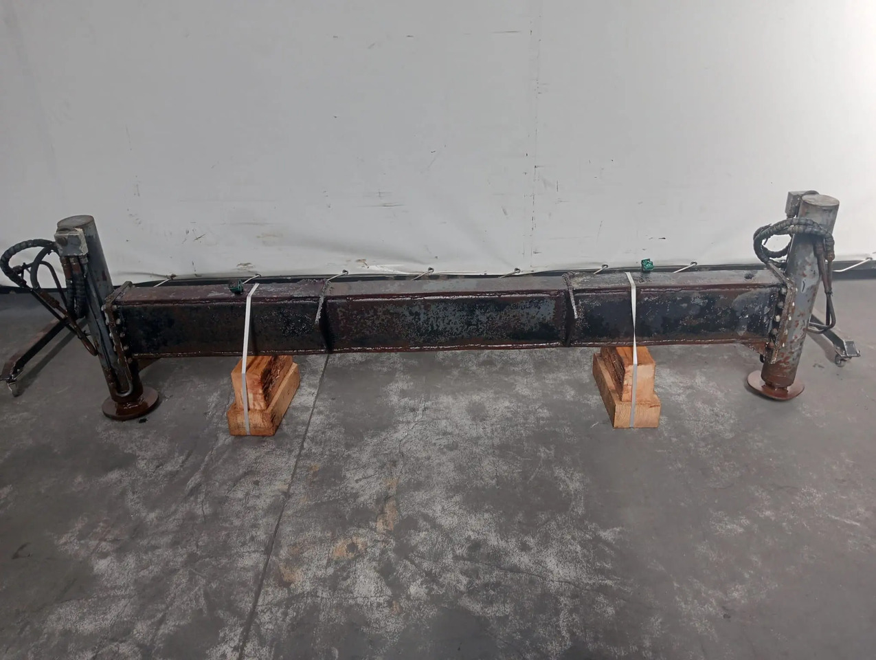 Estabilizador fijo a 2.300 mm - Attachment for Crane: picture 3 Estabilizador fijo a 2.300 mm - Attachment for Crane: picture 3