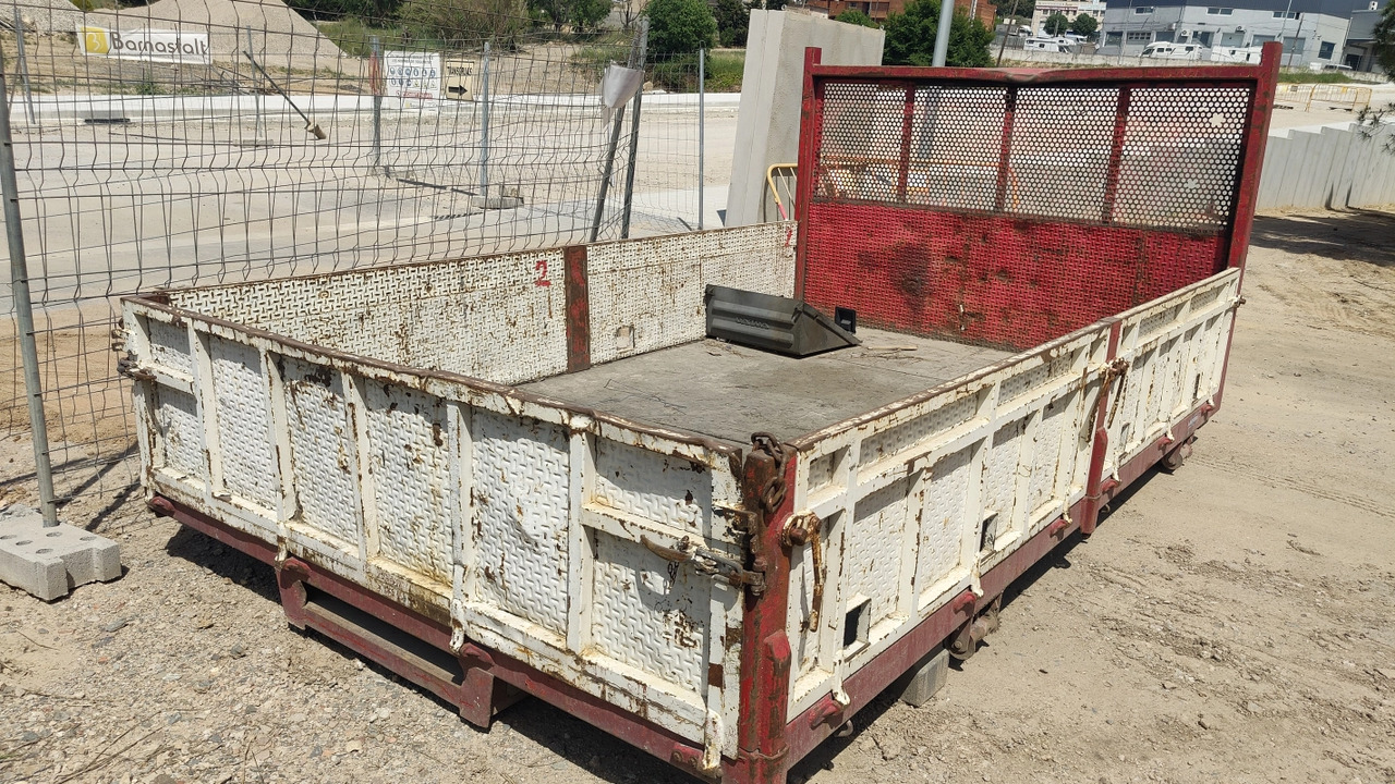 Caja quita y pon 4100x600x2520 MM - Flatbed body: picture 2 Caja quita y pon 4100x600x2520 MM - Flatbed body: picture 2