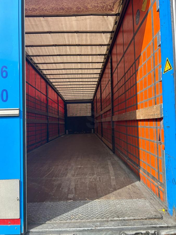 Fliegl - Curtainsider semi-trailer: picture 3 Fliegl - Curtainsider semi-trailer: picture 3