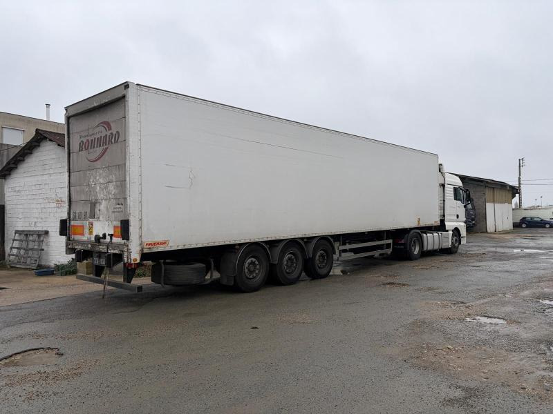 Fruehauf - Closed box semi-trailer: picture 1 Fruehauf - Closed box semi-trailer: picture 1