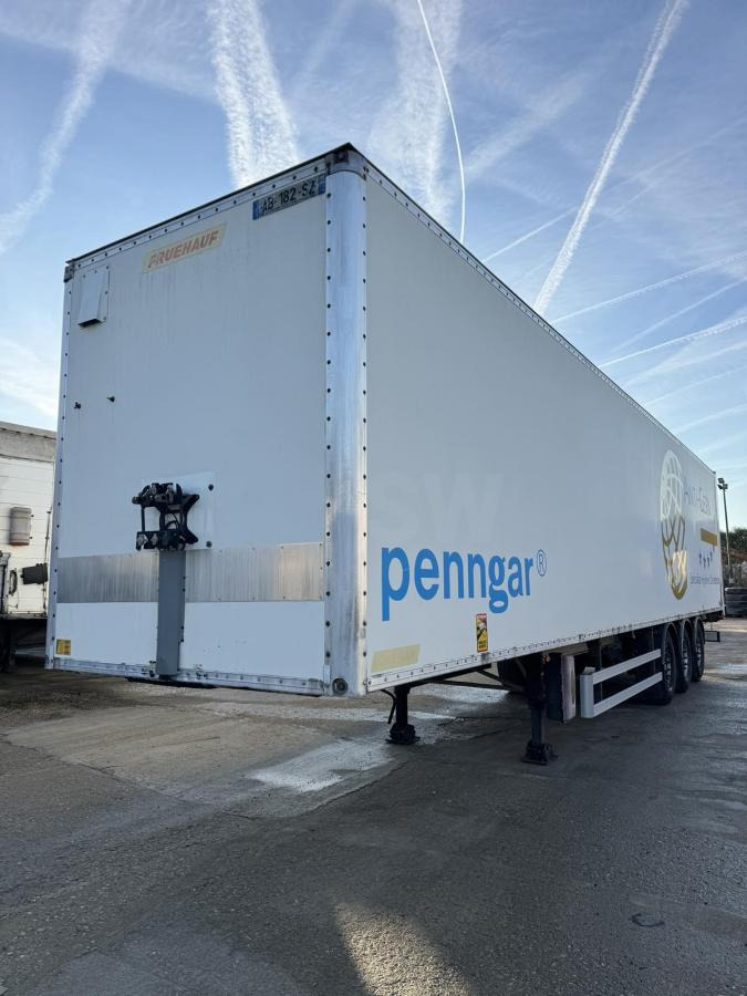 Fruehauf - Closed box semi-trailer: picture 1 Fruehauf - Closed box semi-trailer: picture 1